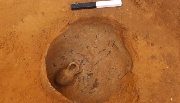 Археологи знайшли в Ізраїлі незвичайне дитяче поховання 