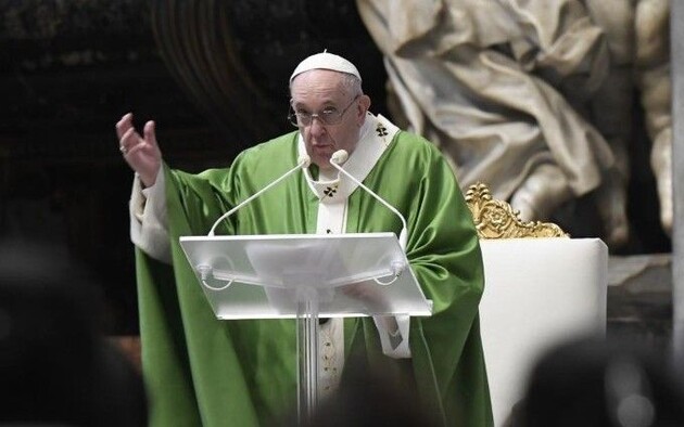 Папа Франциск готує різдвяне послання вірянам онлайн 