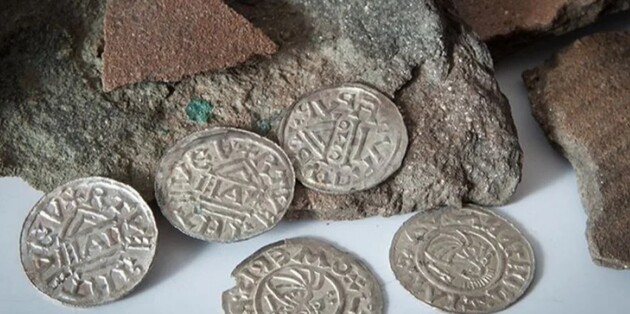 Клад датируется ХІ-ХІІ веками