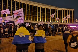«Квартал 95» высмеял протест ФОПов под дворцом «Украина» и назвал его проплаченным