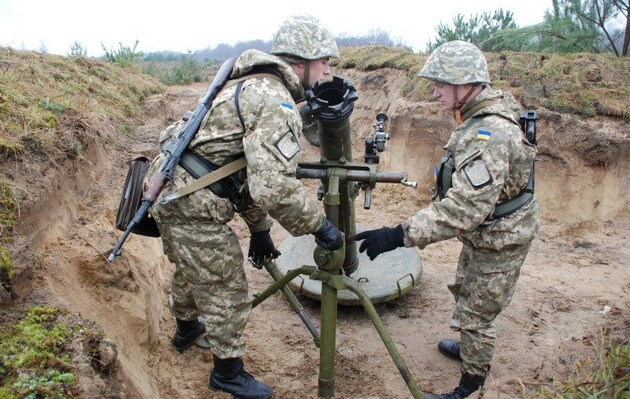 Боевики в Донбассе применили запрещенные минометы, украинский боец получил боевое травмирование