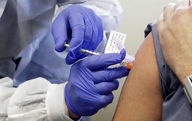 За теперішніх темпів вакцинації США зможуть зупинити пандемію лише через 10 років — NBC