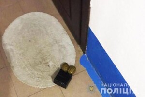 Тещі Шабуніна теж поклали муляж вибухового пристрою під двері квартири 