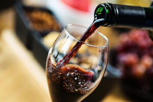 Україна скасувала мита на вино з ЄС 