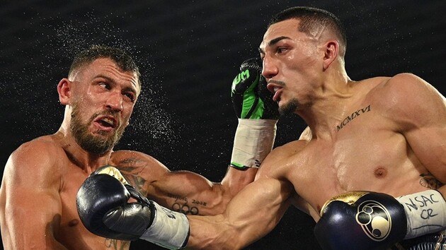 Ломаченко програв Лопесу в жовтні