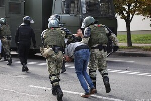 У Білорусі під час протестів затримали понад 25 тис. громадян – правозахисники 