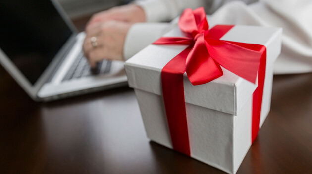 В НАПК разъяснили, как указывать подарки в е-декларациях