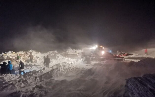 Через сходження лавини в Росії загинули три людини