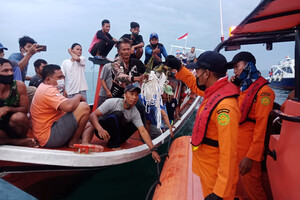 Обнаружены останки тел пассажиров и обломки фюзеляжа индонезийского самолета Sriwijaya Air