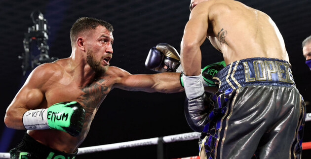 Ломаченко програв всі свої титули