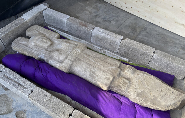 Статую случайно нашли фермеры в первый день нового года