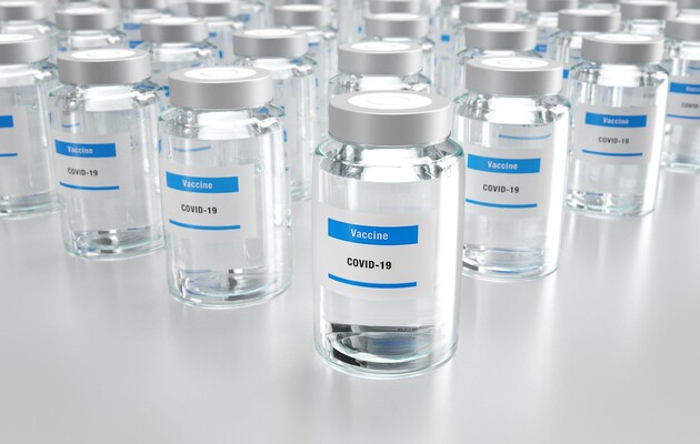 Компания AstraZeneca подала заявку на использование своей COVID-вакцины в Европе