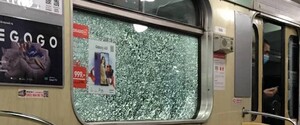 Вандали розбили вікна в чотирьох потягах київського метро