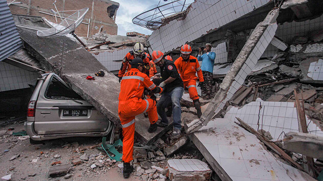 Землетрясение на индонезийском острове Сулавеси унесло жизни семи человек