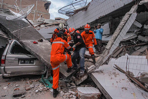 Землетрясение на индонезийском острове Сулавеси унесло жизни семи человек