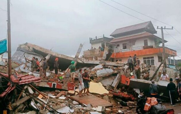Потужний землетрус в Індонезії: кількість жертв суттєво зросла, інформації про постраждалих українців немає