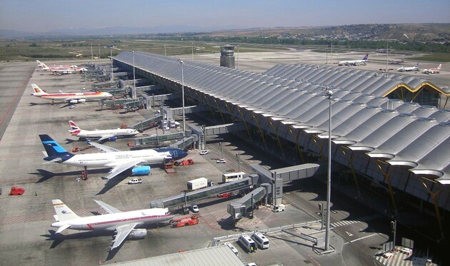 У сірій зоні аеропорту в Мадриді застрягли шестеро українців 
