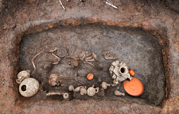 Археологи виявили у Франції унікальне стародавнє поховання дитини 