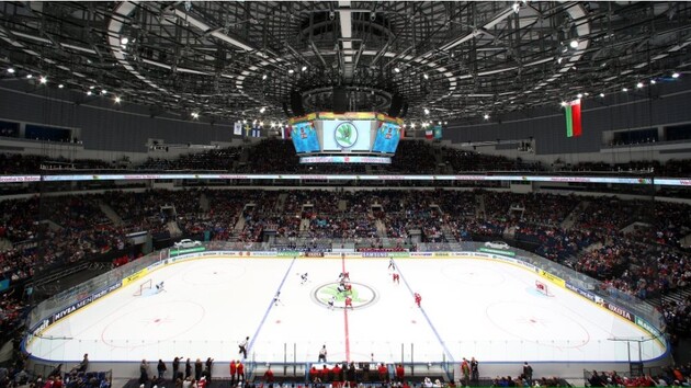 Білорусь позбавлена права на проведення чемпіонату світу з хокею 