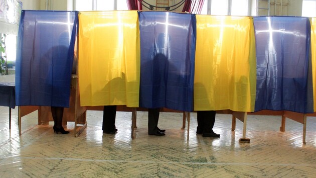 На виборах в Броварах в першому турі перемагає чинний мер Сапожко 