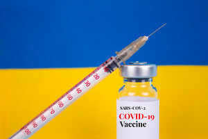 В Украине все меньше желающих сделать бесплатные прививки от COVID-19 - опрос 