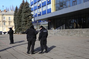У поліцію Одеси повідомили про мінування 186 дитячих навчальних закладів 