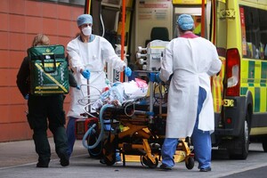 У Британії зафіксовано рекордну кількість смертей від коронавірусу 
