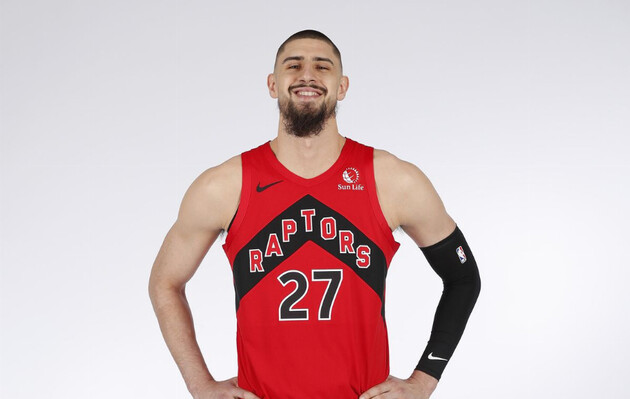 Последним клубом Леня был "Торонто"