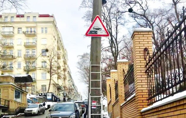 На дорогах Києва з'явилися нові знаки: Що вони означають і де встановлені - Фото 