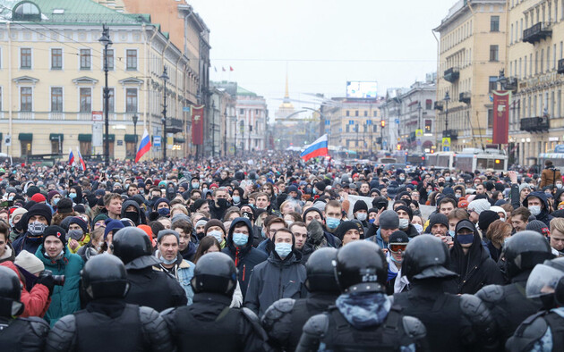 Кремль ризикує недооцінити рішучість протестувальників — FT