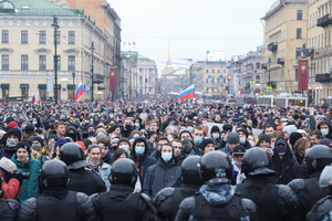 Кремль рискует недооценить решимость протестующих — FT