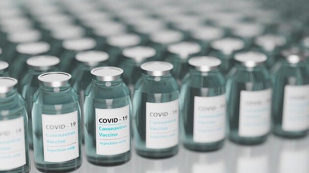 Єврокомісія візьме під контроль експорт вакцин від коронавірусу з ЄС 