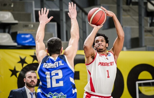 "Прометей" виграв другий матч у групі