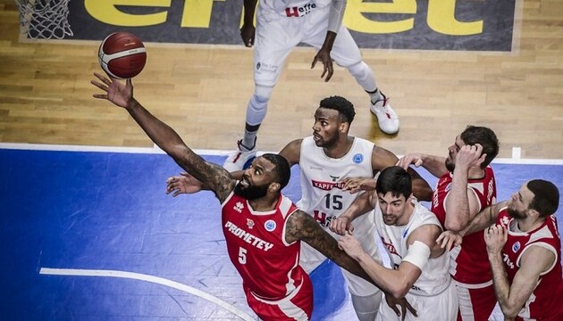 "Прометей" выиграл все три матча в группе, "Киев-Баскет" одержал лишь одну победу