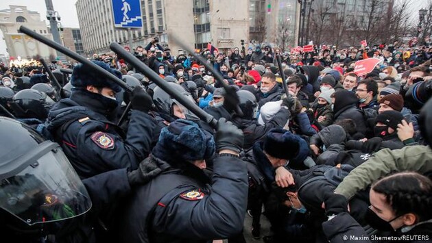 Правозахисники нарахували понад 4,5 тисячі затриманих на протестах в Росії 