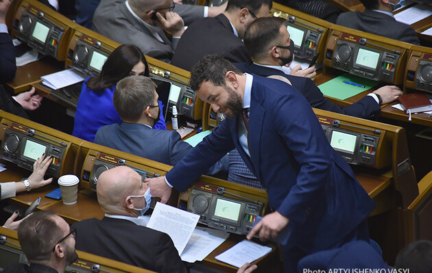 Верещук намекнула на то, что Дубинского могут снять с руководства киевской областной парторганизацией "слуг"