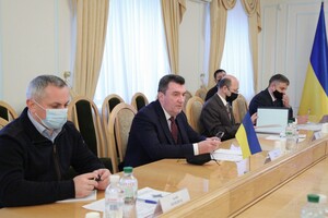 Данилов рассказал, как проходило голосование за введение санкций против каналов Медведчука 