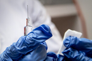 Несколько стран Евросоюза согласились продать Украине вакцину 
