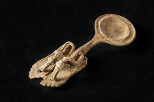Археологи нашли во Франции уникальные миниатюры из свинца