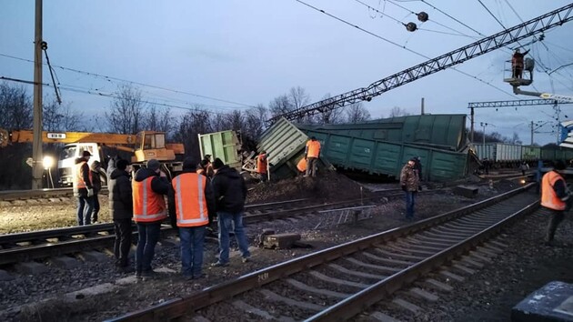 На железной дороге под Днепром произошла авария: УЗ информирует о задержке поездов 