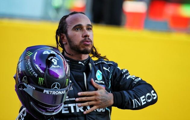 Хемілтон вирішив не залишати "Мерседес"