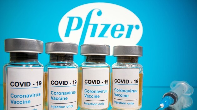 Директор Pfizer пообіцяв прискорити отримання Україною вакцини від коронавірусу 