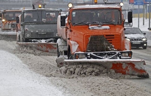 Снегопады в Киеве: как убирают снег в столице можно следить онлайн