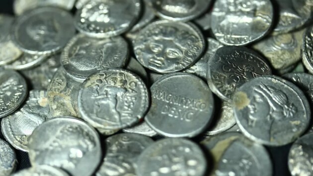 В Турции найден клад серебряных римских монет