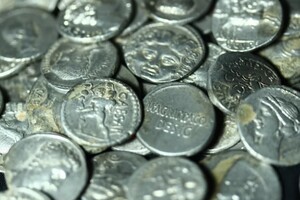 В Турции найден клад серебряных римских монет