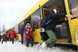 У Києві очікується рясний снігопад і завірюхи на тлі зниження температури повітря 