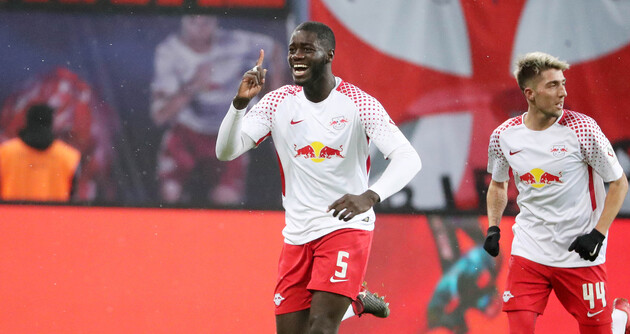  Упамекано приєднається до "Баварії" влітку