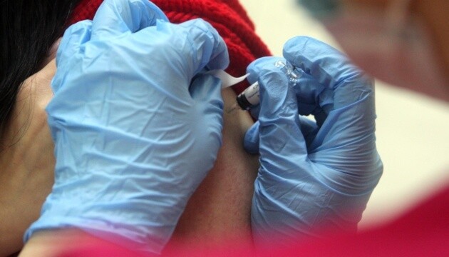 Українці зможуть записатися на вакцинацію з 1 березня 