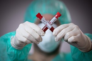 У Британії розробляють універсальні вакцини проти всіх штамів коронавирусу — The Telegraph  
