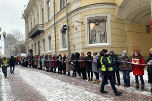 У Москві та інших містах Росії проходять акції підтримки жінок-політв'язнів 